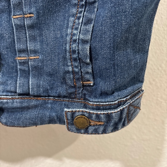 Girls marylyn Monroe denim jacket vest. Size medium excellent condition - Picture 7 of 7